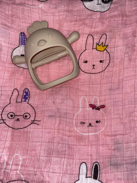 Muslin wrap - Bunnies on Pink