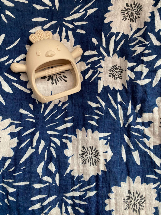 Muslin wrap - Blue with flowers